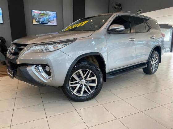TOYOTA HILUX SW4 2.7 SR 4X2 16V FLEX 4P AUTOMÁTICO